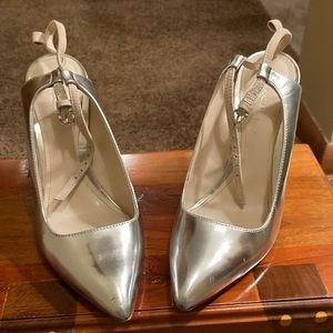 COACH SILVER WEDGE. SIZE 8. GUC